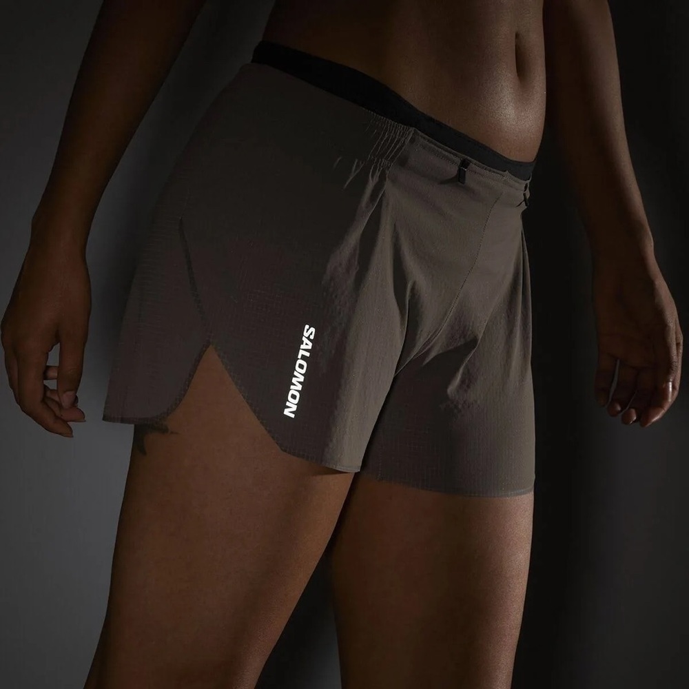 Salomon Sense Aero 3” running shorts in iron 
Size S